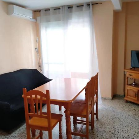 Apartamento 3 Dormitorios Frente A Hospital De Traumatologia Гранада Екстериор снимка