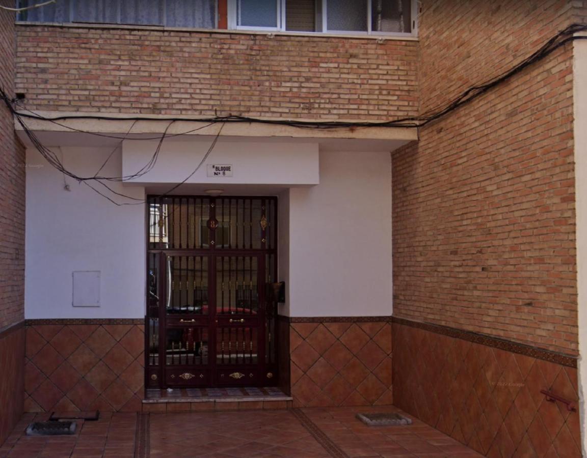 Apartamento 3 Dormitorios Frente A Hospital De Traumatologia Гранада Екстериор снимка